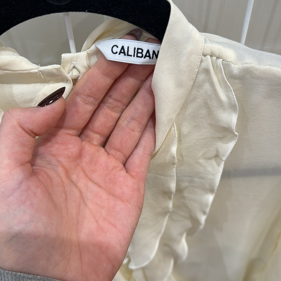 Silk top by Caliban - Picture 2 of 4